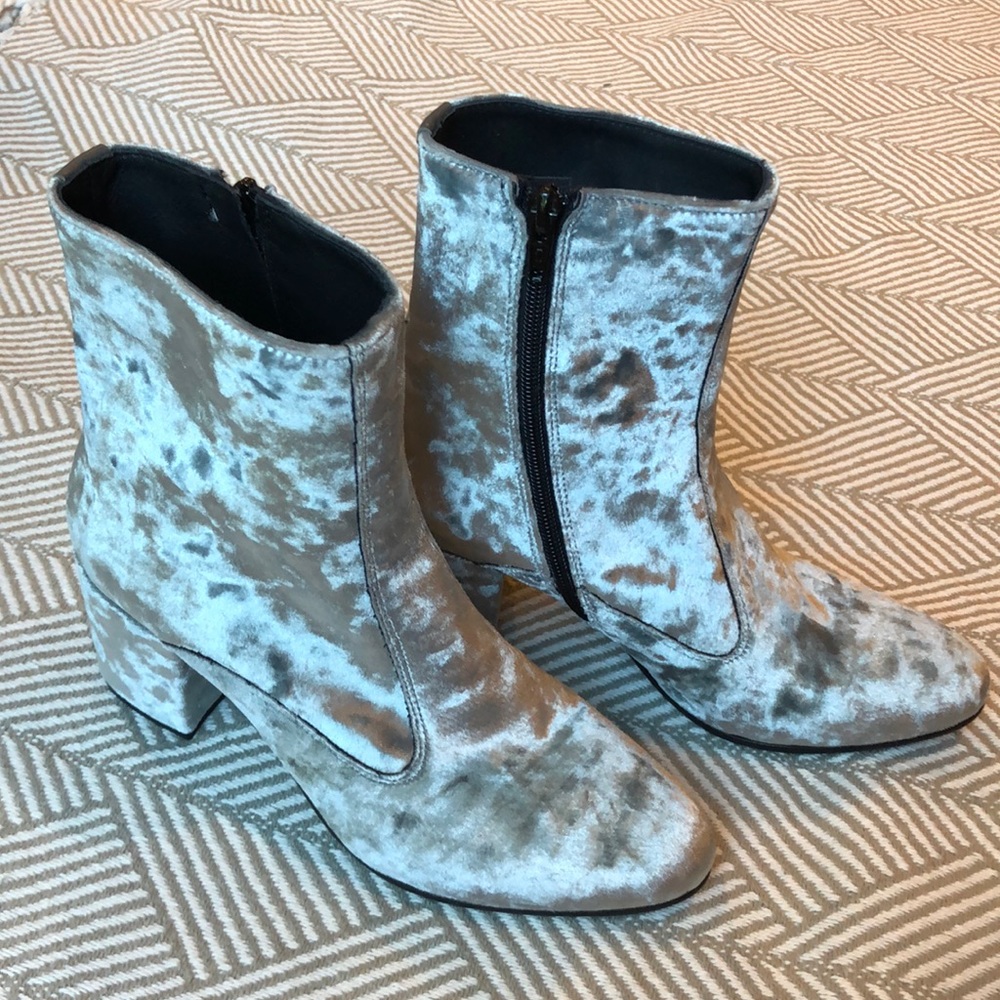 NWT Barneys New York Silver Velvet Ankle Boots